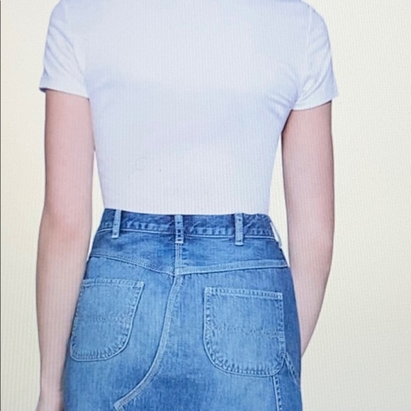 SALE BCBGeneration White Crop T-Shirt Sz M NWT - Picture 2 of 2